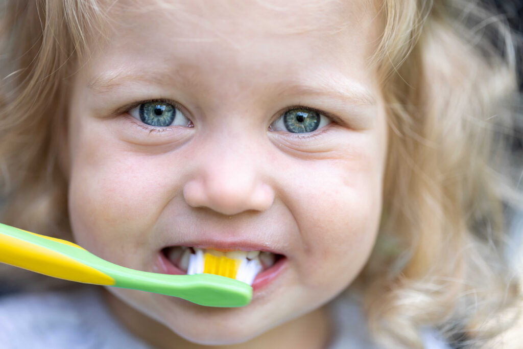carie ai denti da latte nel tuo bambino? leggi l'articolo